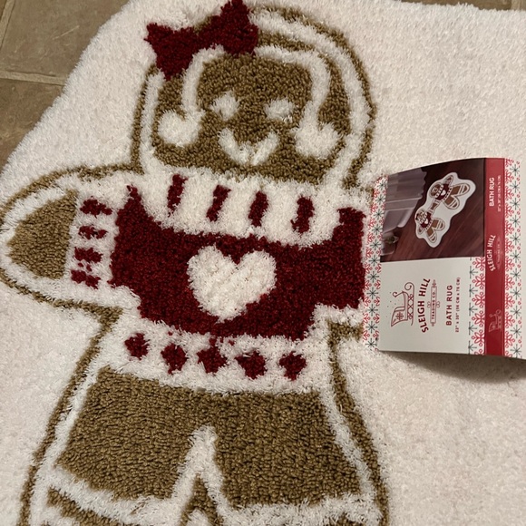 NEW Home Goods Sleigh Hill Gingerbread Boy & Girl Christmas Bathroom Mat 22x30 - Picture 3 of 6